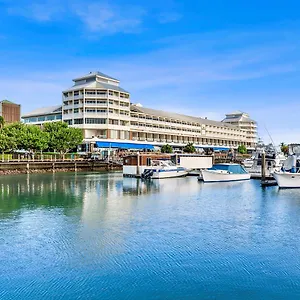 Shangri-la The Marina, ***** Cairns